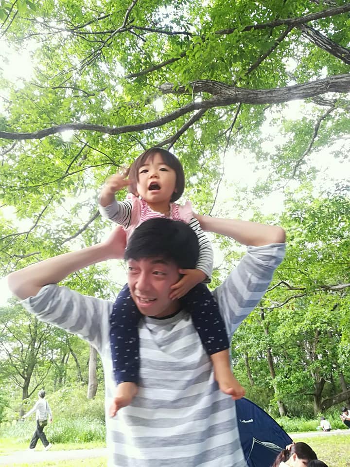 子供,娘,初めて,肩車,公園,バーベキュー,高い